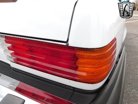 1988 Mercedes-Benz 560SL image 60