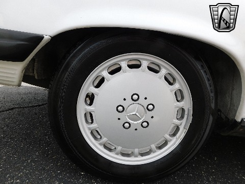 1988 Mercedes-Benz 560SL image 35