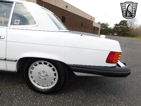 1988 Mercedes-Benz 560SL image 11