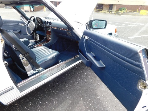 1988 Mercedes-Benz 560SL image 122