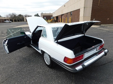 1988 Mercedes-Benz 560SL image 75