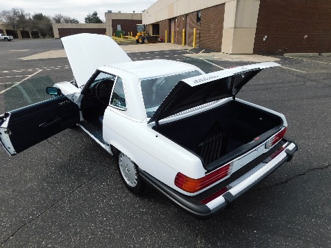 1988 Mercedes-Benz 560SL image 76