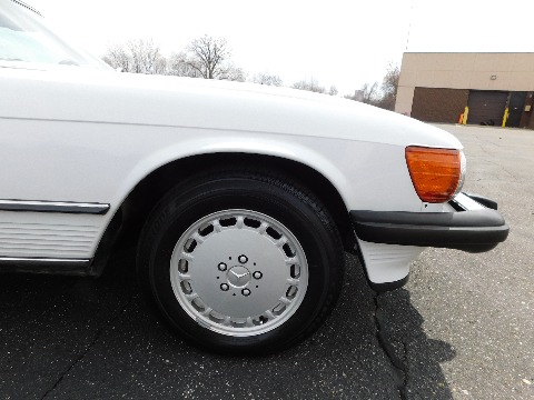 1988 Mercedes-Benz 560SL image 26