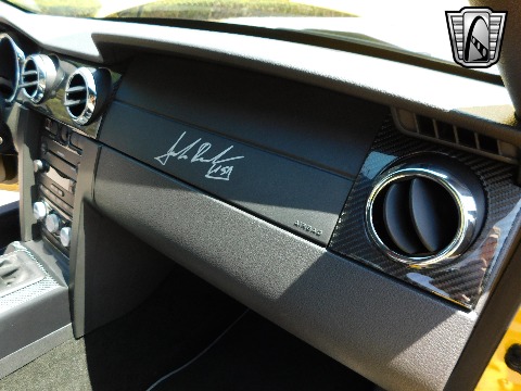 2005 Ford Mustang image 135