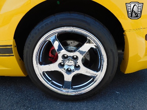 2005 Ford Mustang image 36