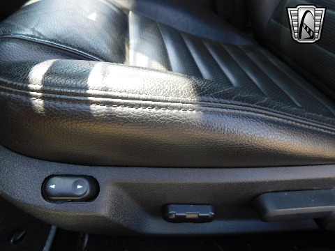 2005 Ford Mustang image 114