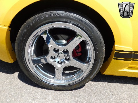 2005 Ford Mustang image 37