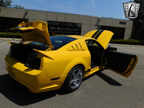 2005 Ford Mustang image 89