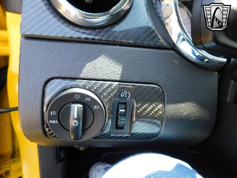 2005 Ford Mustang image 115