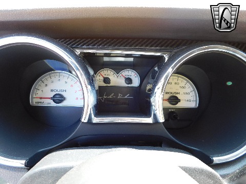 2005 Ford Mustang image 116