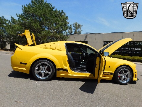 2005 Ford Mustang image 91