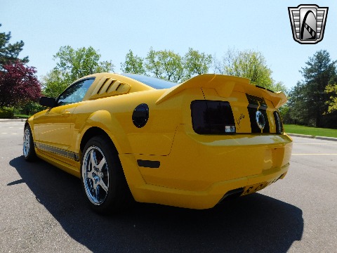 2005 Ford Mustang image 14