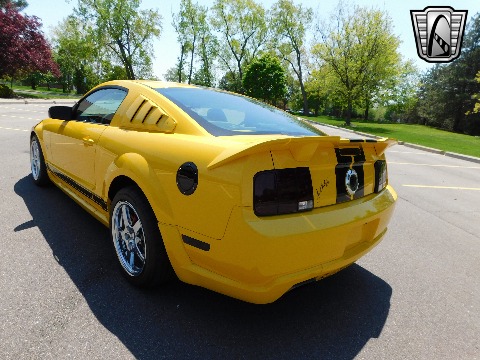 2005 Ford Mustang image 15