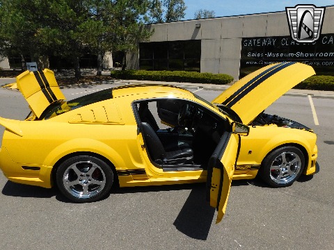 2005 Ford Mustang image 93