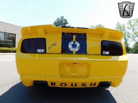 2005 Ford Mustang image 17