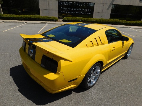 2005 Ford Mustang image 22