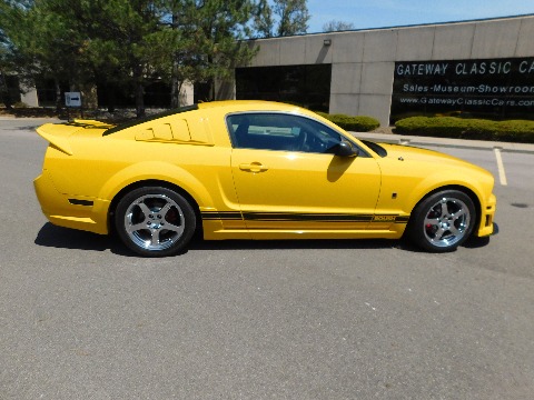 2005 Ford Mustang image 24