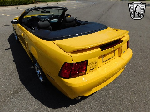 1999 Ford Mustang image 16