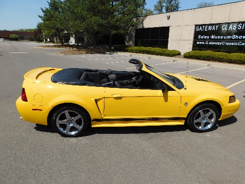 1999 Ford Mustang image 25