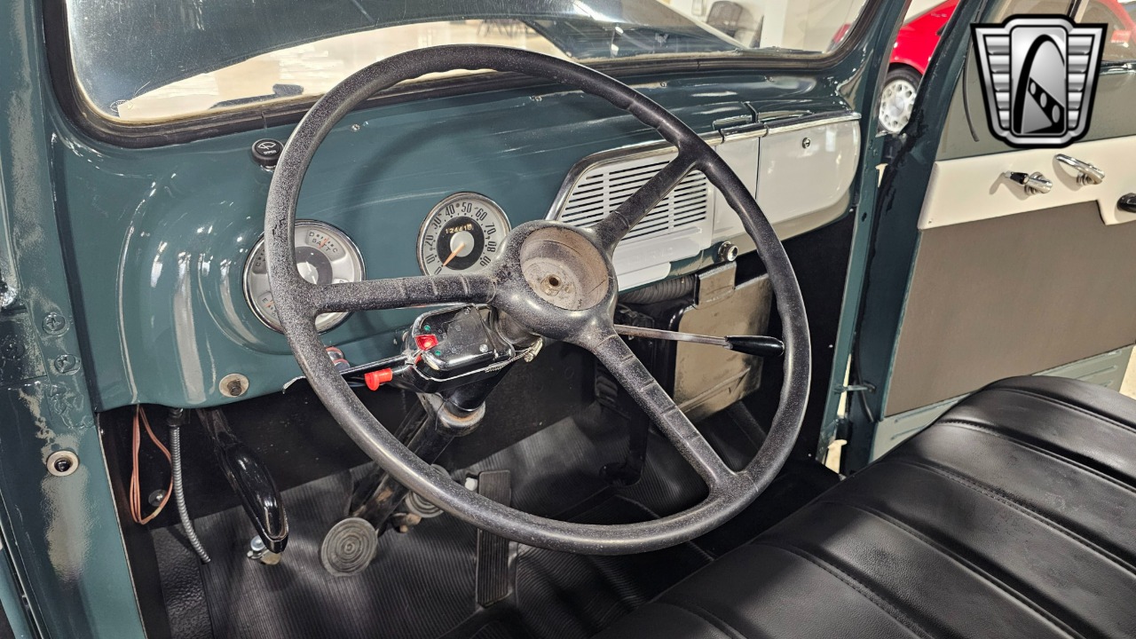 1951 Ford F-Series 28