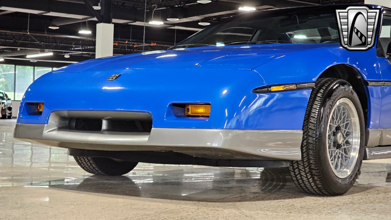 1987 Pontiac Fiero 32