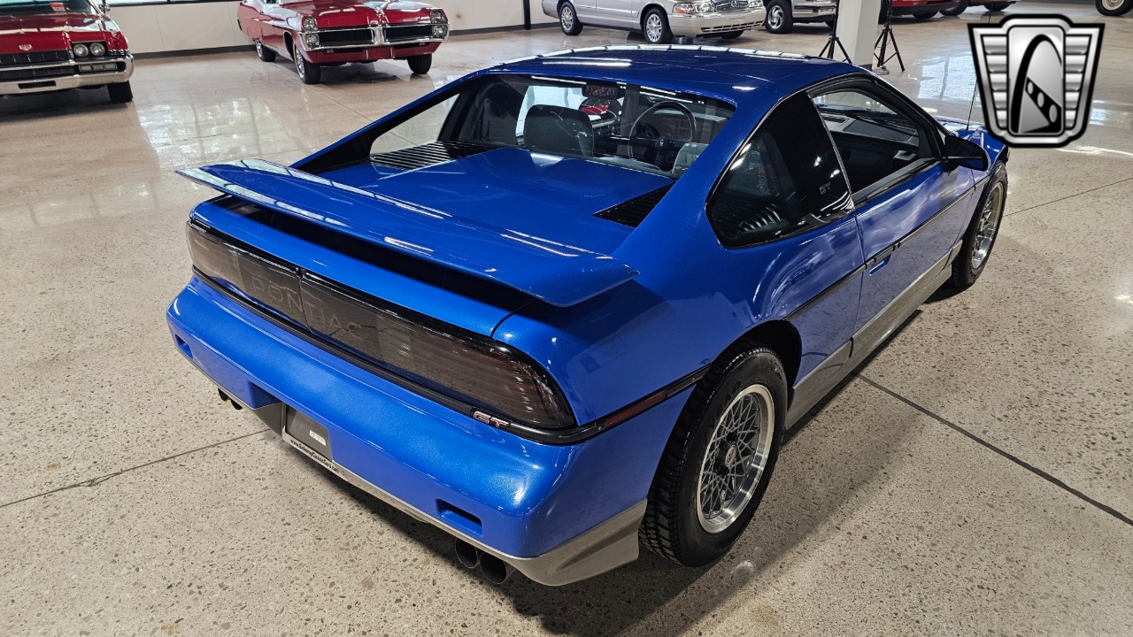1987 Pontiac Fiero 16