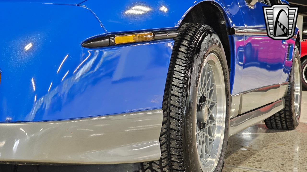 1987 Pontiac Fiero 3