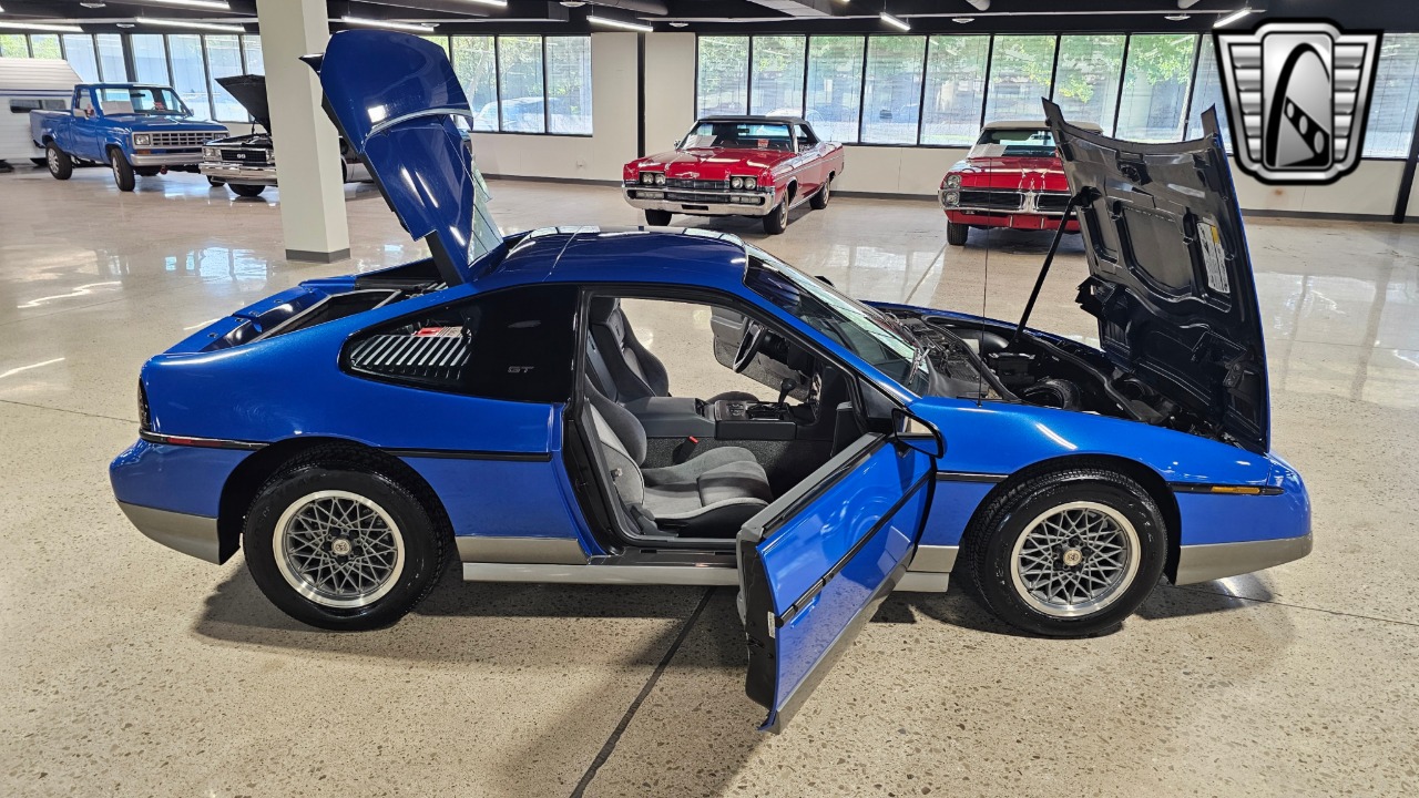 1987 Pontiac Fiero 22