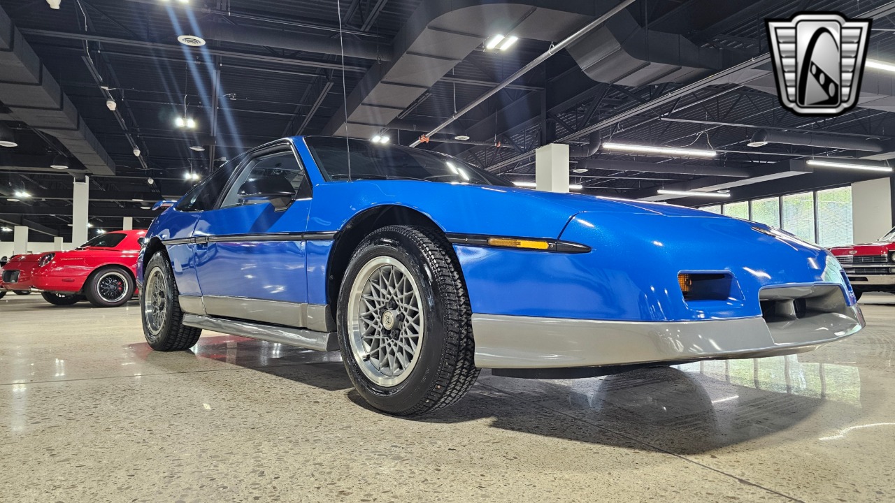 1987 Pontiac Fiero 17