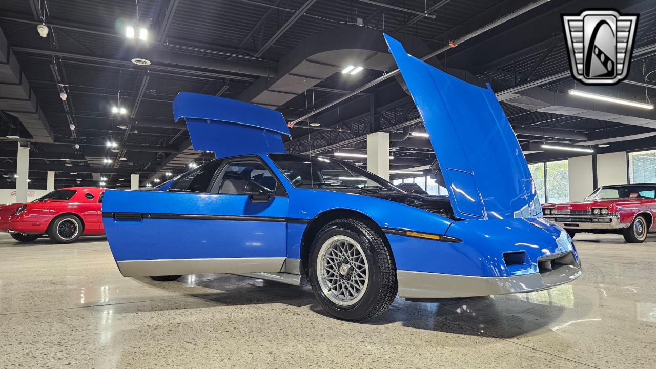 1987 Pontiac Fiero 70