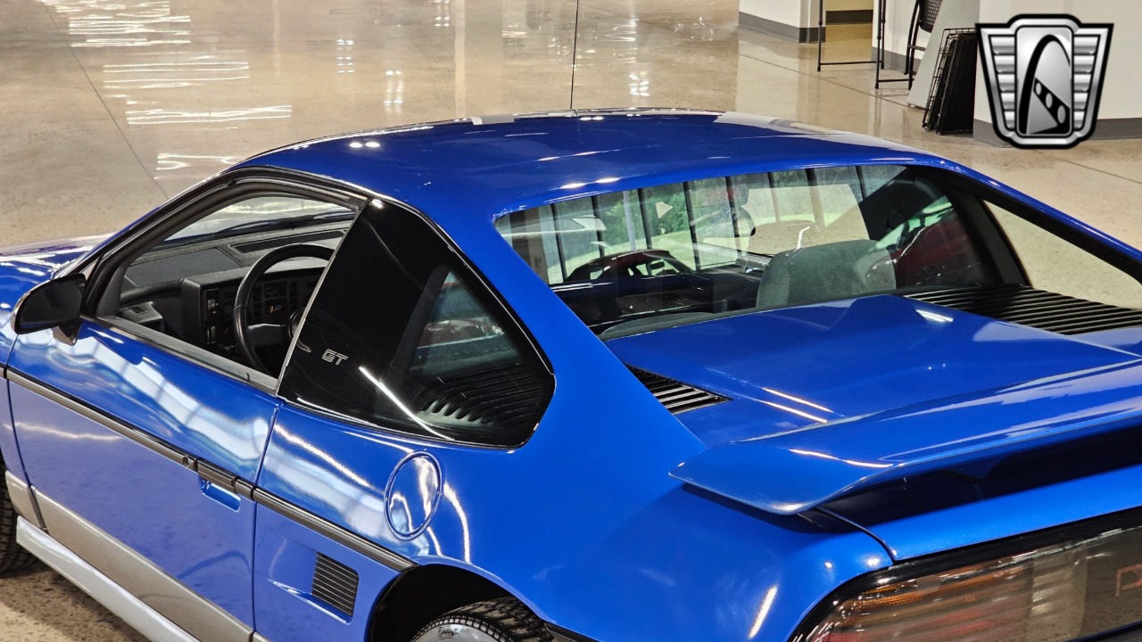 1987 Pontiac Fiero 6
