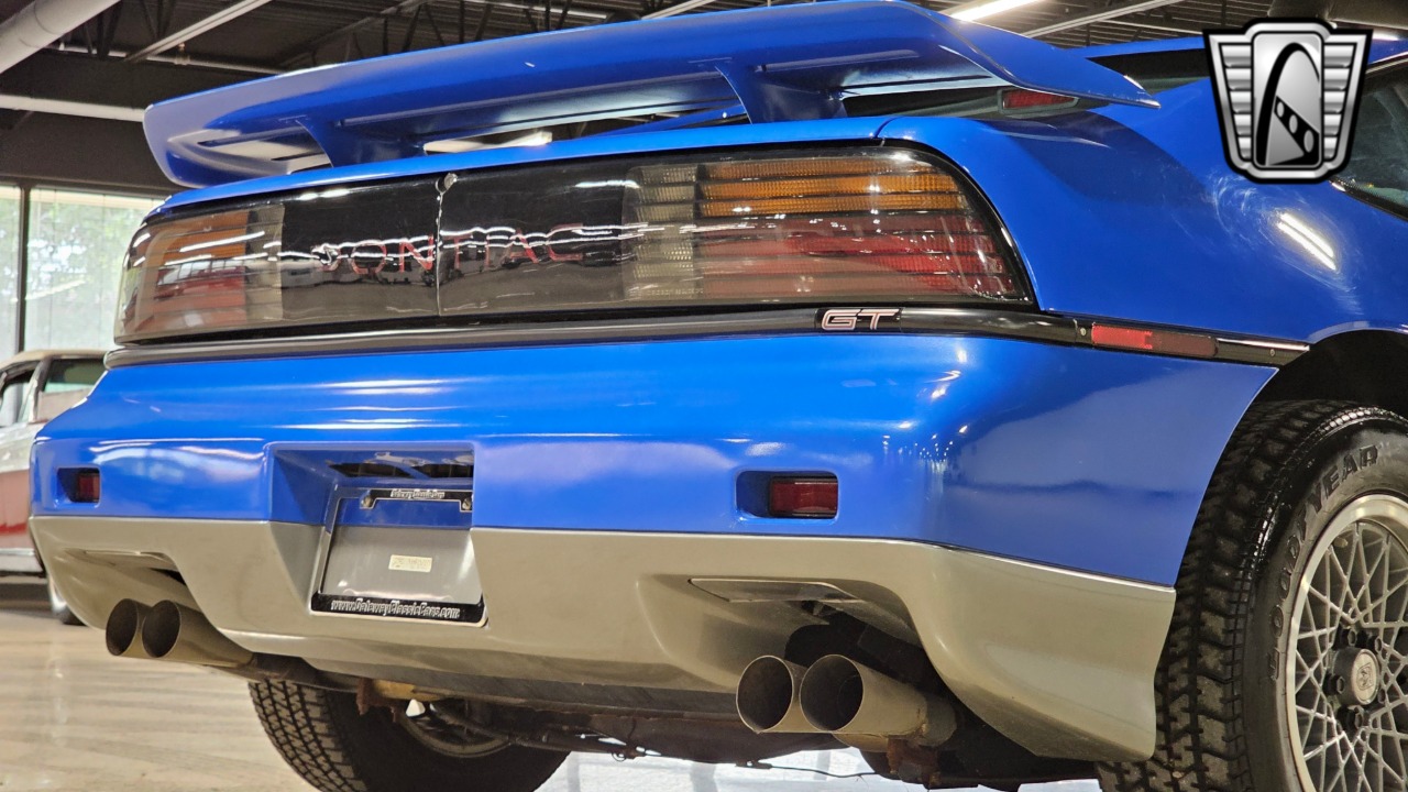 1987 Pontiac Fiero 8
