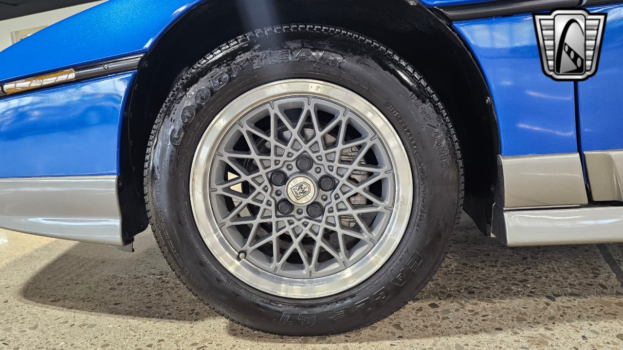 1987 Pontiac Fiero 18