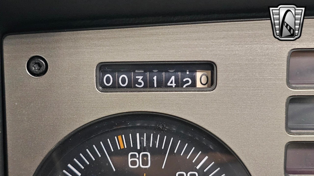 1987 Pontiac Fiero 28