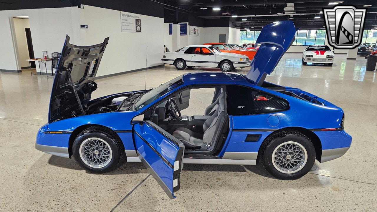 1987 Pontiac Fiero 62