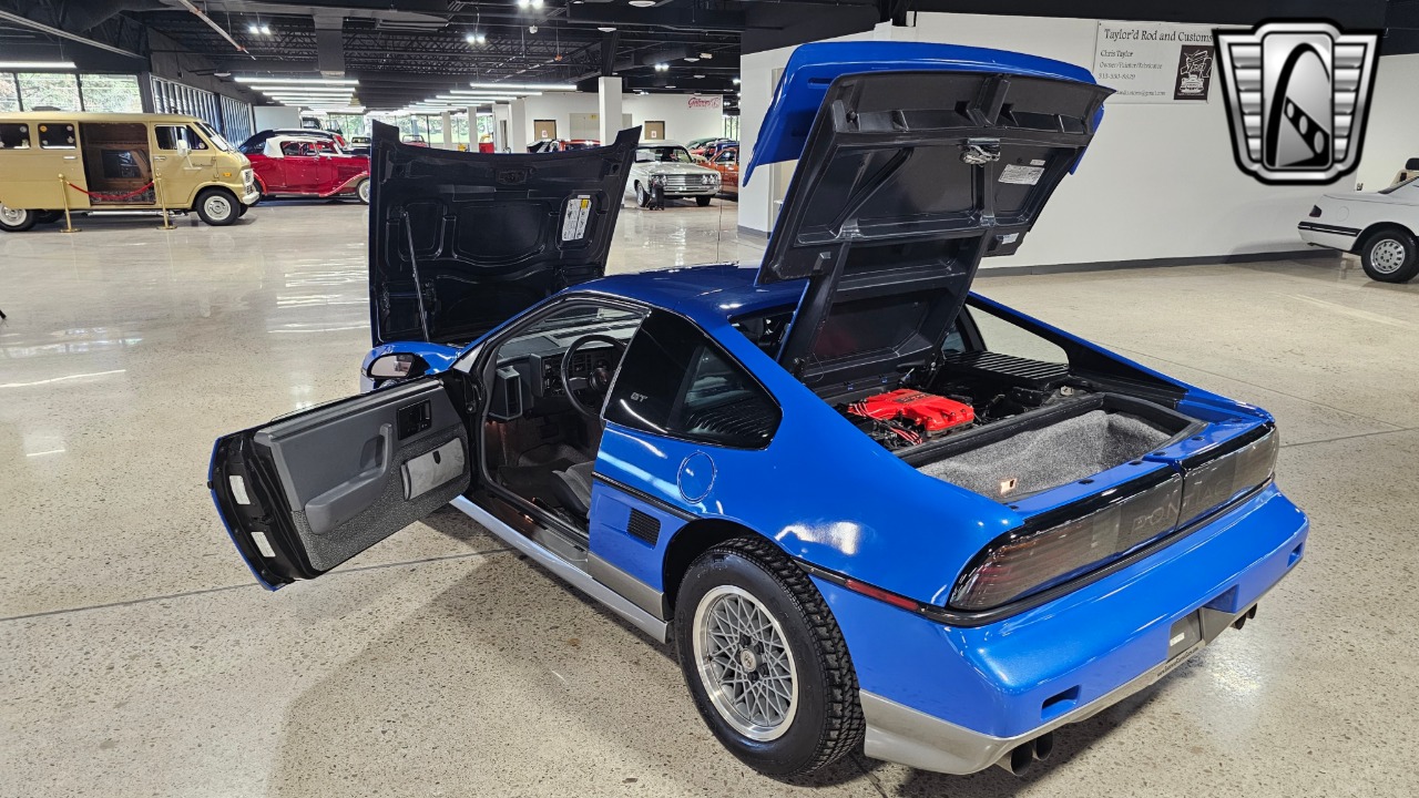 1987 Pontiac Fiero 63