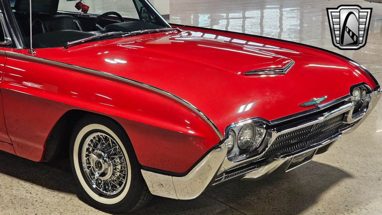 1963 Ford Thunderbird 9