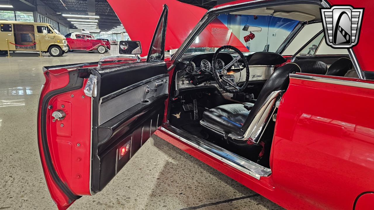 1963 Ford Thunderbird 24