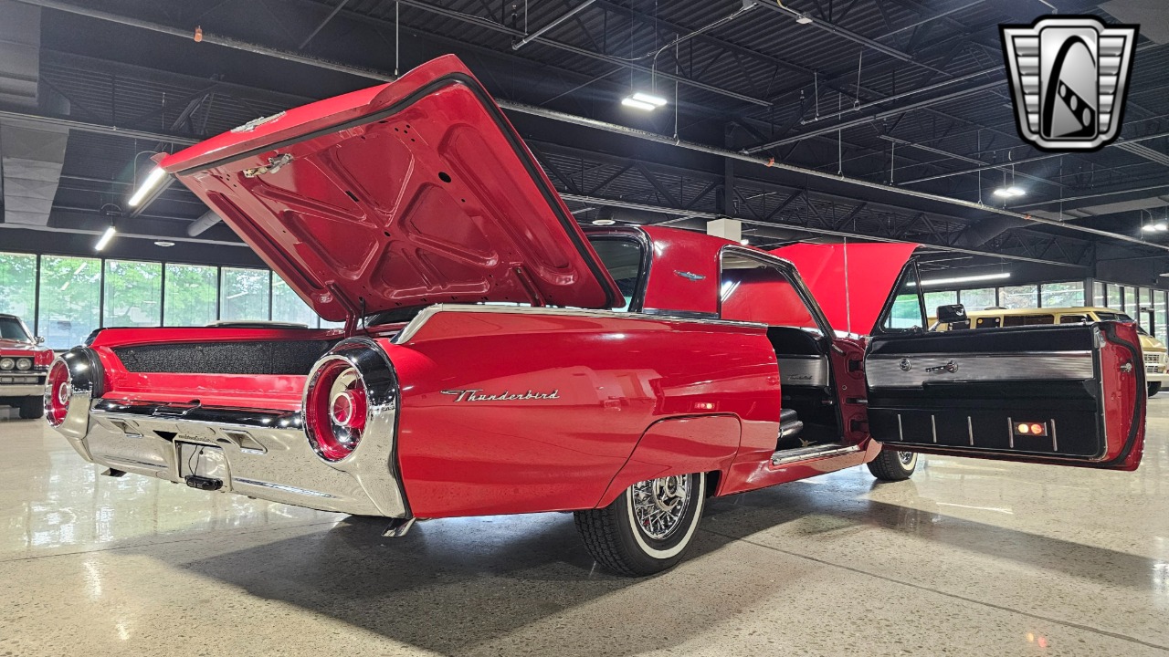 1963 Ford Thunderbird 70