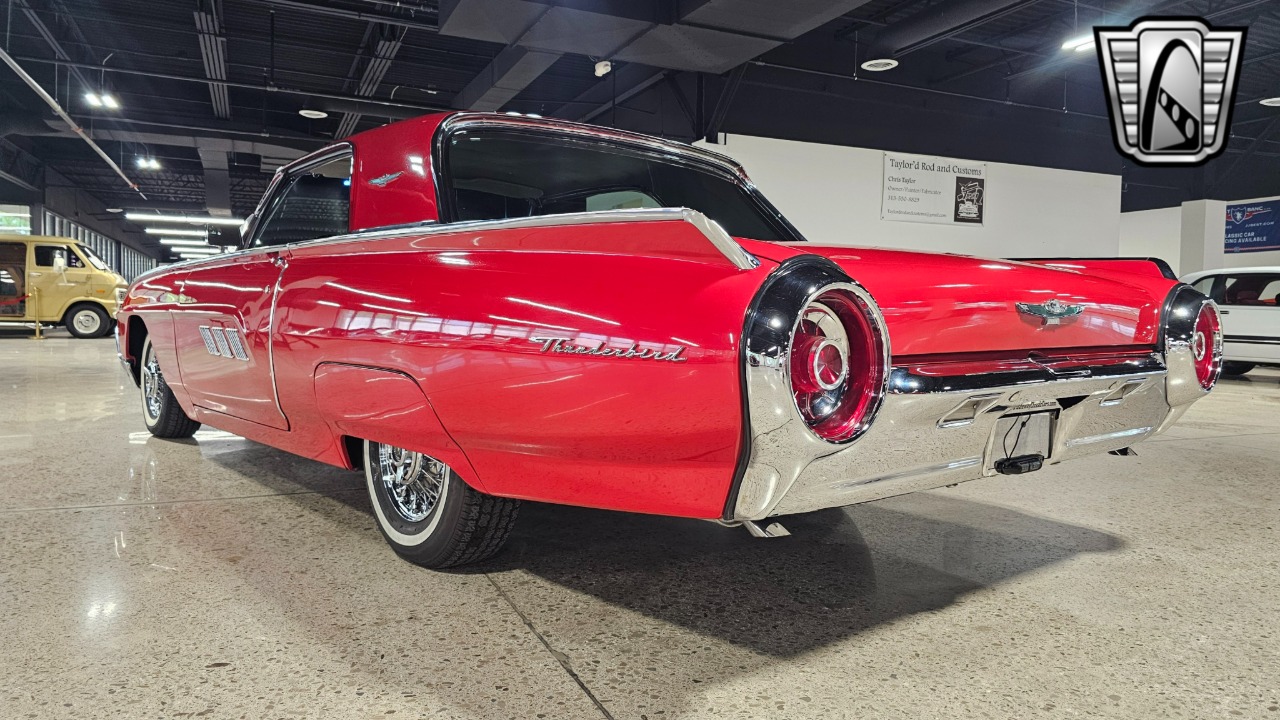 1963 Ford Thunderbird 35