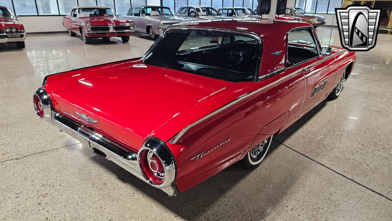 1963 Ford Thunderbird 4