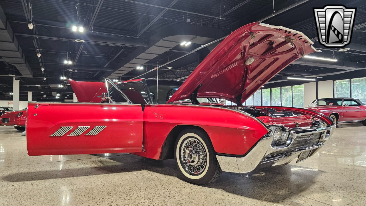 1963 Ford Thunderbird 73