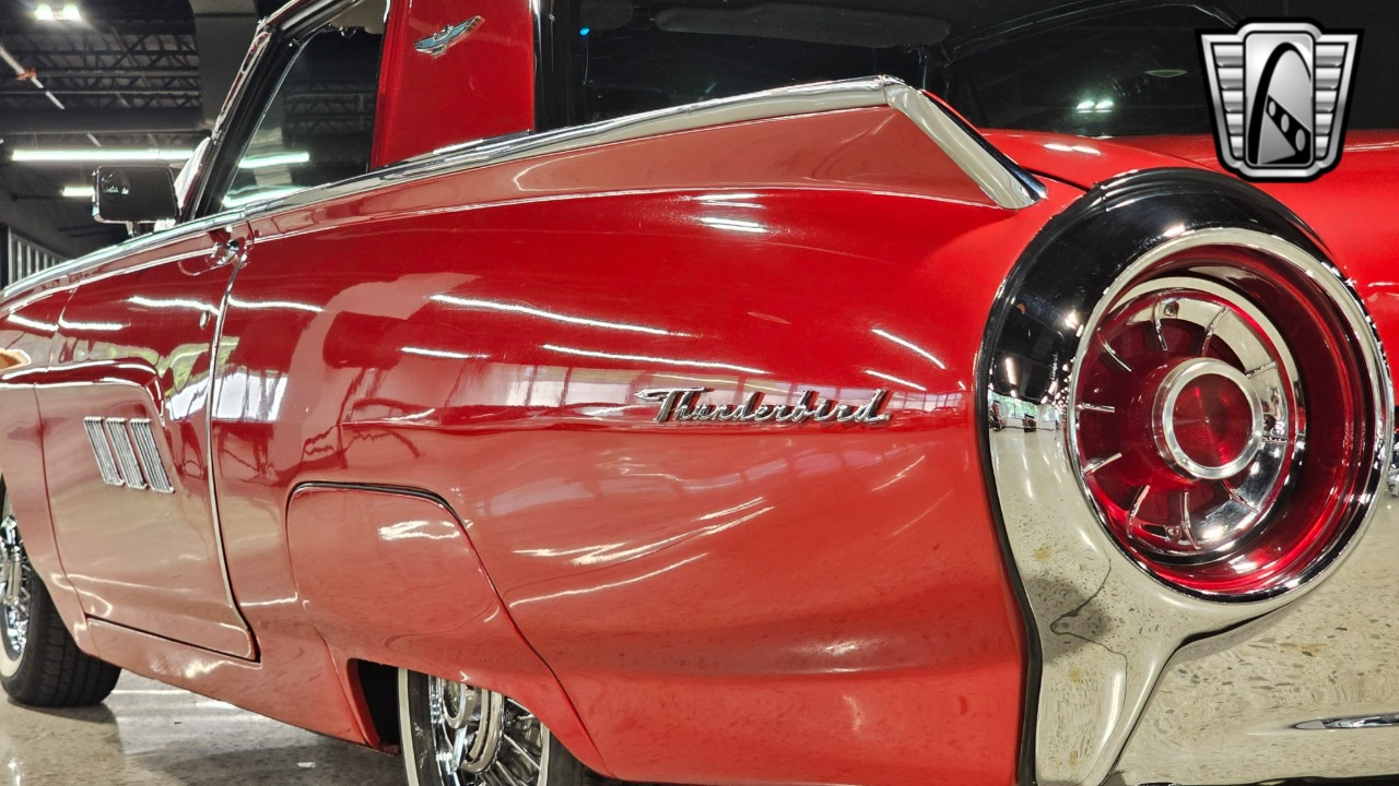 1963 Ford Thunderbird 14