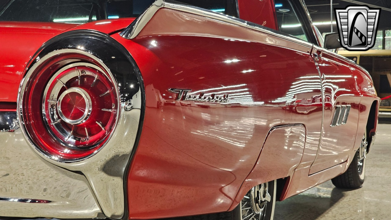 1963 Ford Thunderbird 16