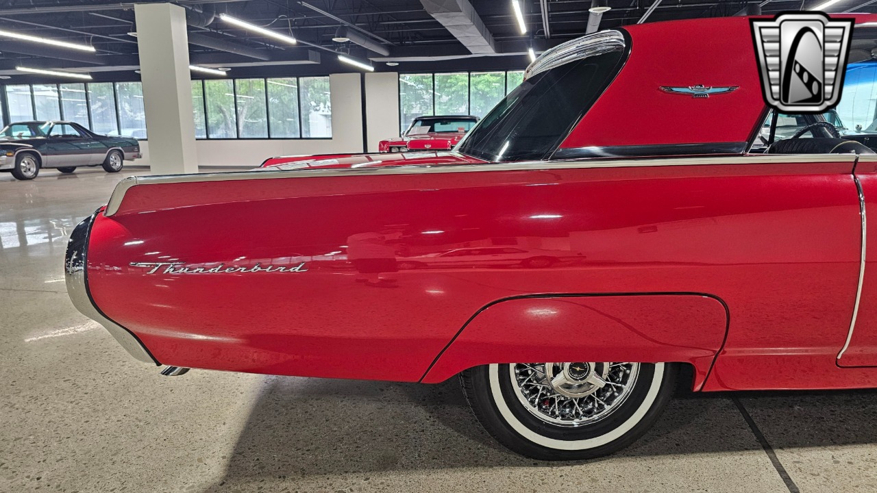 1963 Ford Thunderbird 48