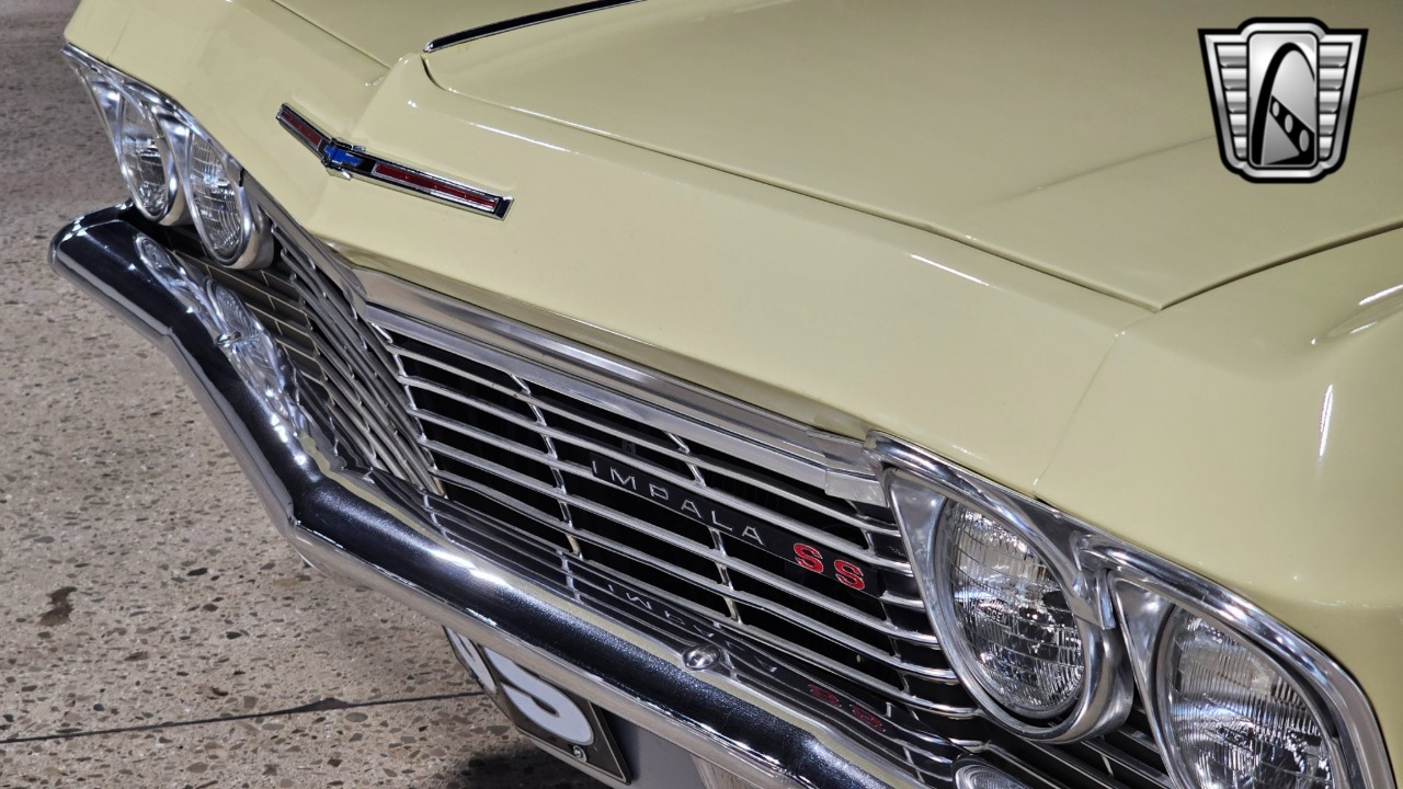 1965 Chevrolet Impala 53