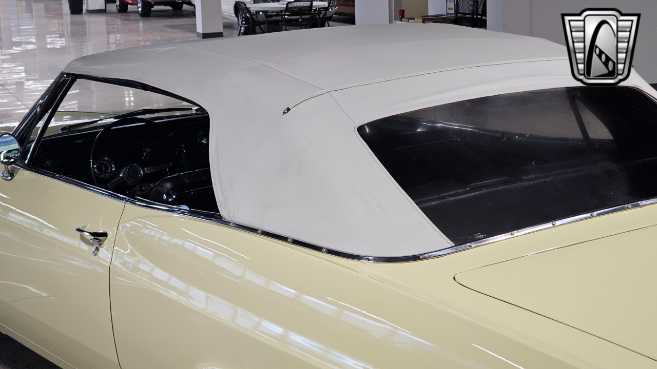 1965 Chevrolet Impala 13