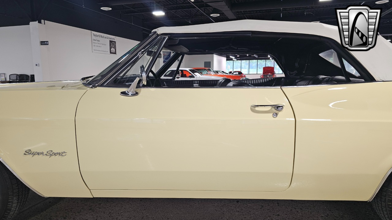 1965 Chevrolet Impala 45