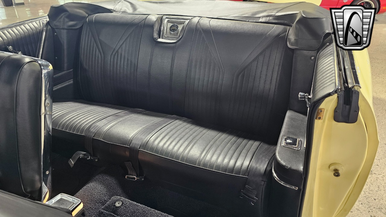1965 Chevrolet Impala 26