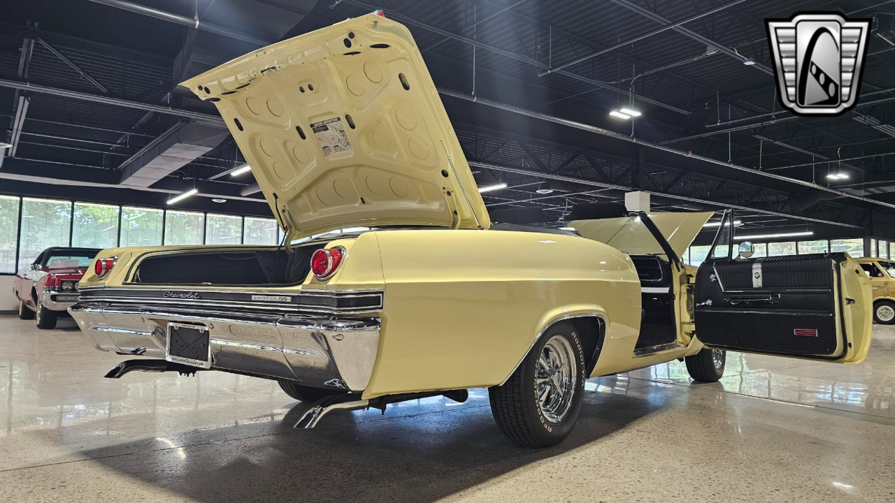 1965 Chevrolet Impala 66